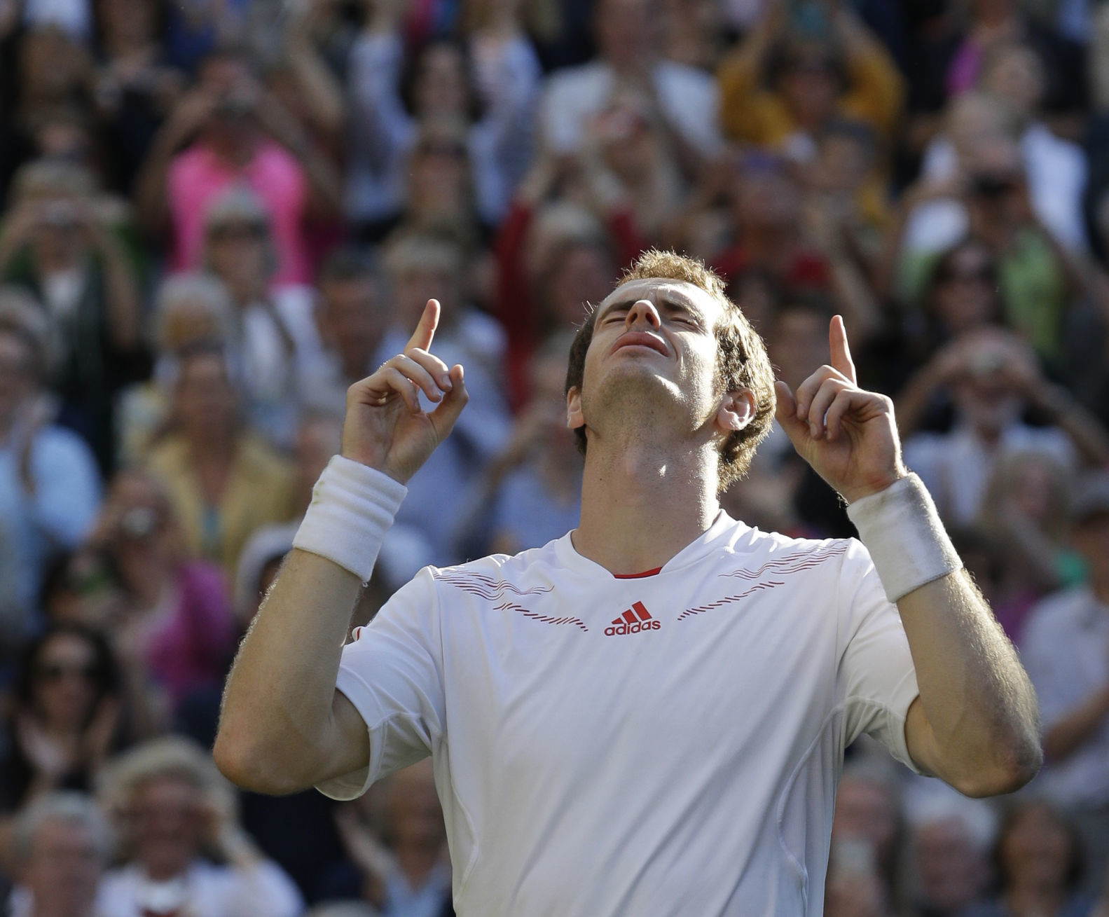 2012: Andy Murray becomes first British man to reach Wimbledon final since 1938